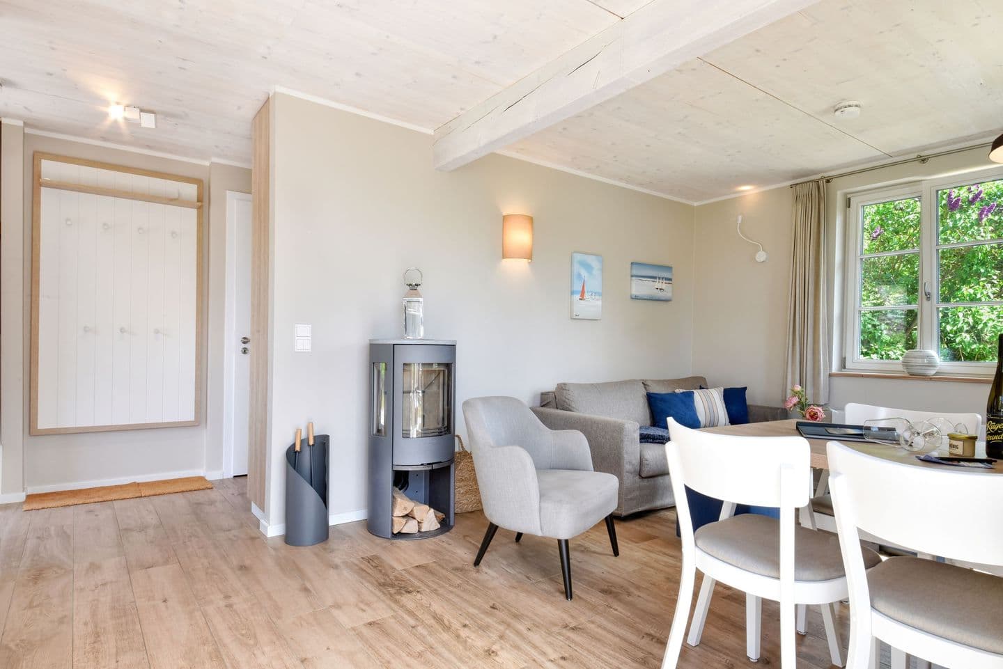 Ferienhaus Auszeit 14 Feriendorf Klein Stresow Rügen in Klein Stresow – Wohnzimmer