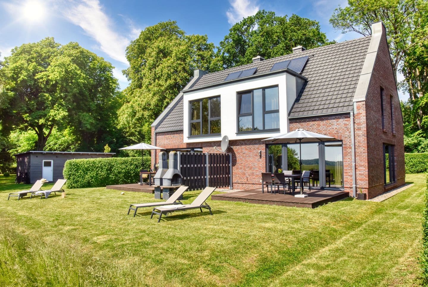 Ferienhaus Backsteinquartier C – Sauna, Kamin & Wasserblick in Putbus – Außenansicht