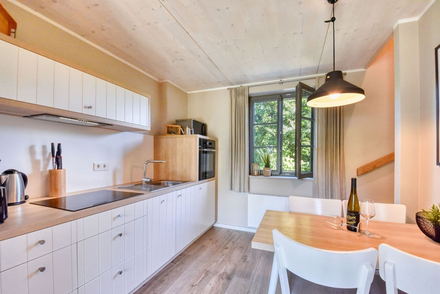 Ferienhaus Boddenblick 15 Feriendorf Klein Stresow Rügen in Klein Stresow – Küche
