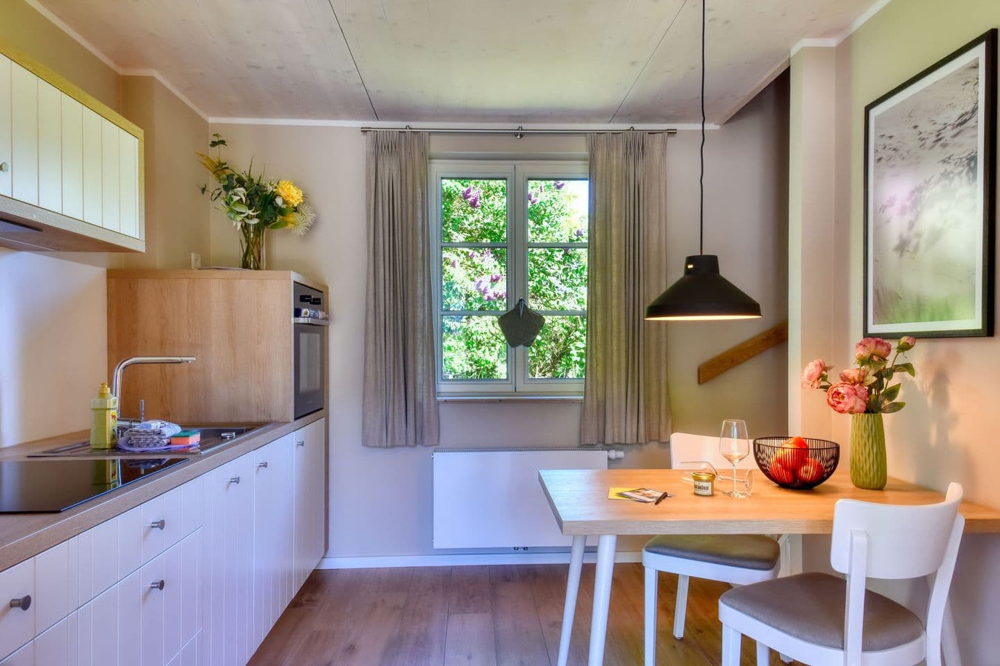 Ferienhaus Boddenbrise 13 Feriendorf Klein Stresow Rügen in Klein Stresow – Küche