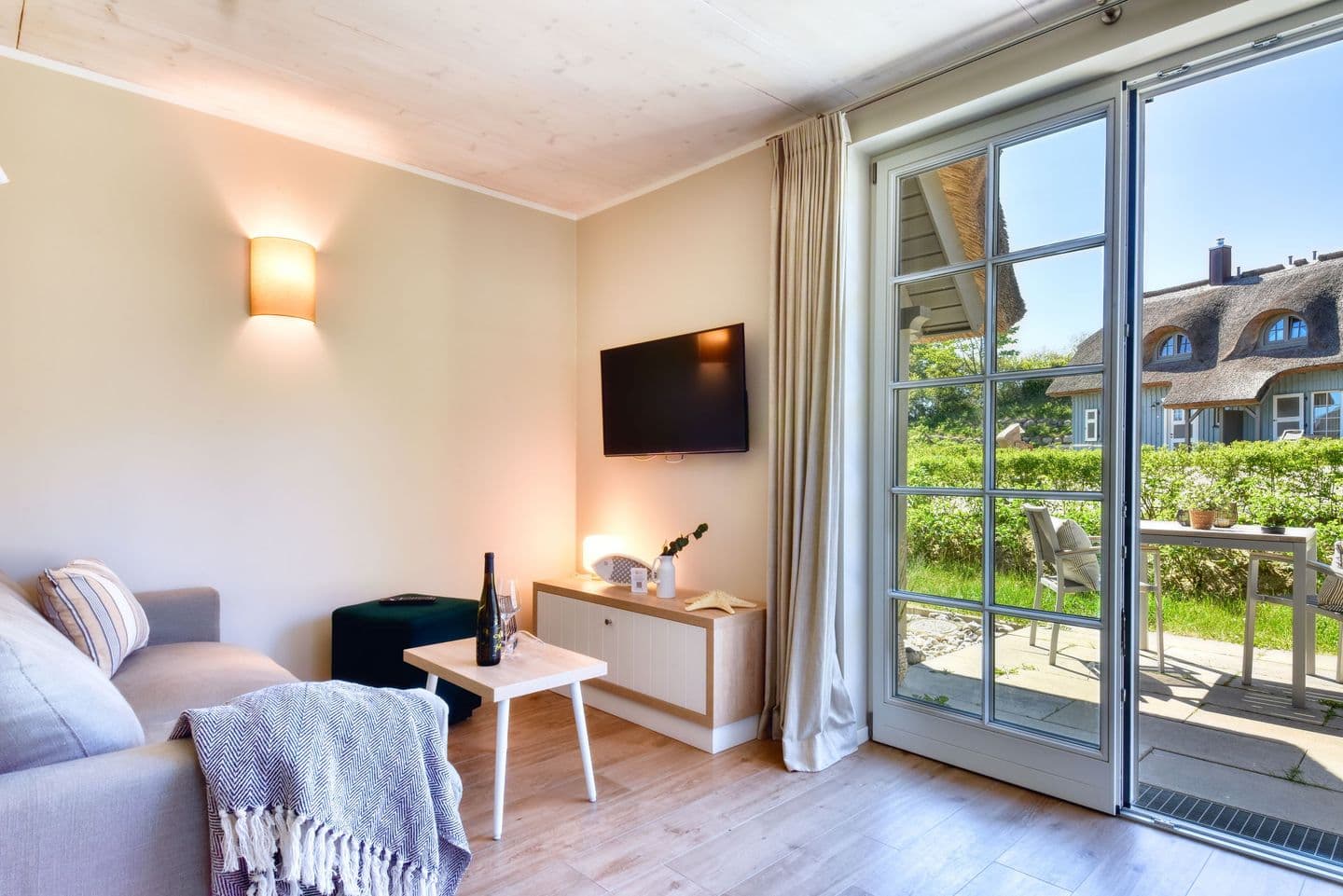 Ferienhaus Boddenbrise 13 Feriendorf Klein Stresow Rügen in Klein Stresow – Wohnzimmer