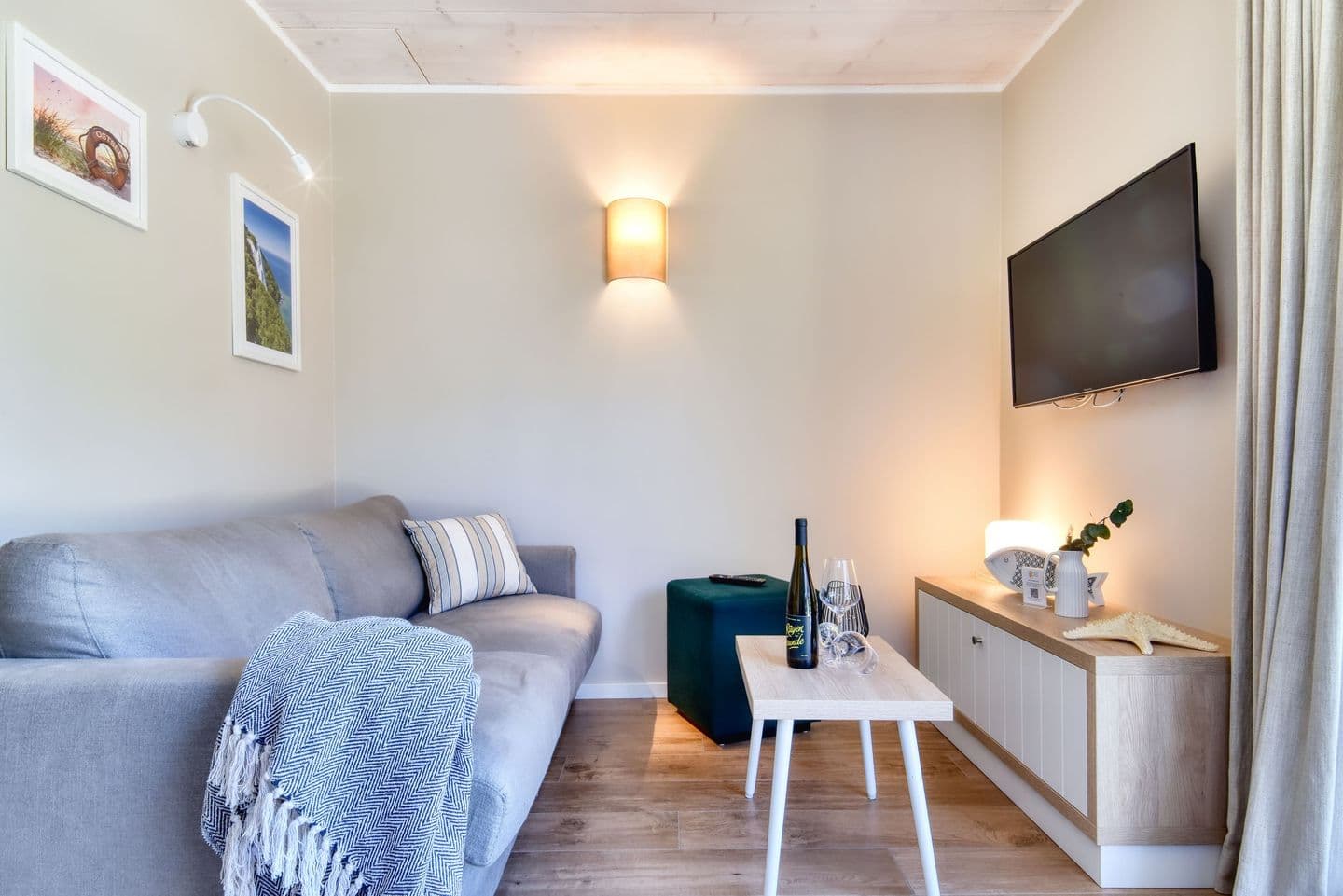 Ferienhaus Boddenbrise 13 Feriendorf Klein Stresow Rügen in Klein Stresow – Wohnzimmer