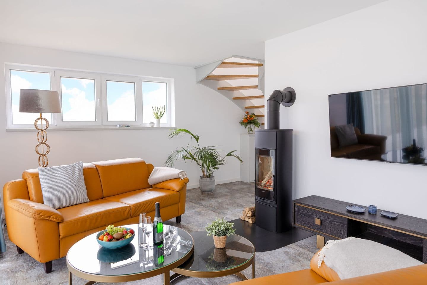 Ferienhaus D Schilfhütte Neukamp in Neukamp – Wohnzimmer