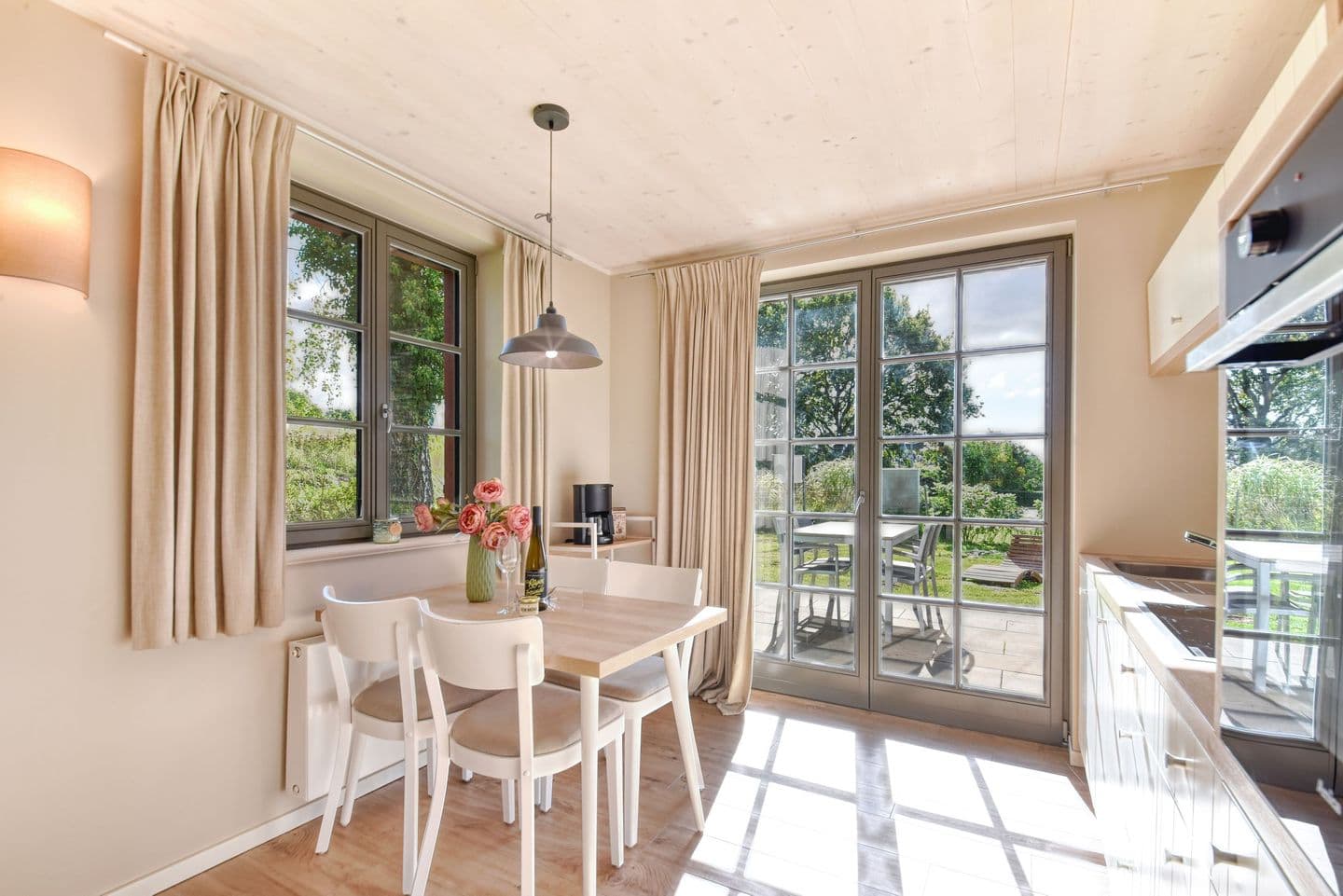 Ferienhaus "die Müllerei" 11 Feriendorf Klein Stresow Rügen in Klein Stresow – Küche