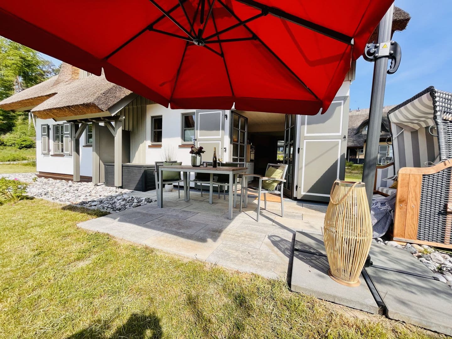 Ferienhaus Haus Wiedehopf 03 Feriendorf Klein Stresow Rügen in Klein Stresow – Terrasse