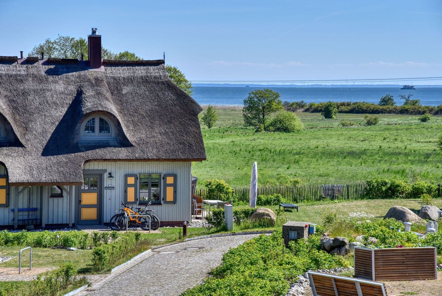 Ferienhaus Huus Waterkant 18 Feriendorf Klein Stresow Rügen in Klein Stresow – Außenansicht