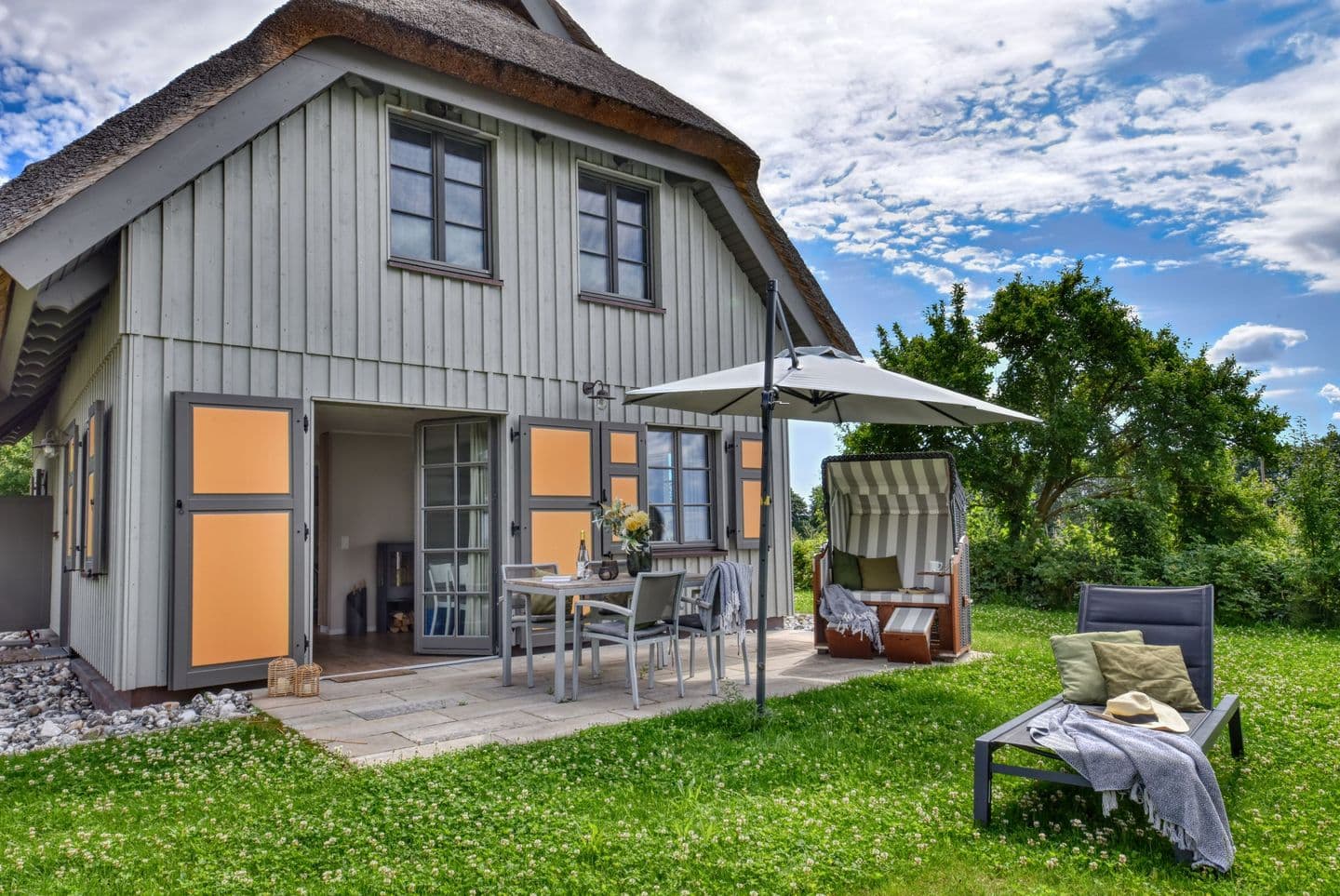 Ferienhaus Huus Waterkant 18 Feriendorf Klein Stresow Rügen in Klein Stresow – Terrasse