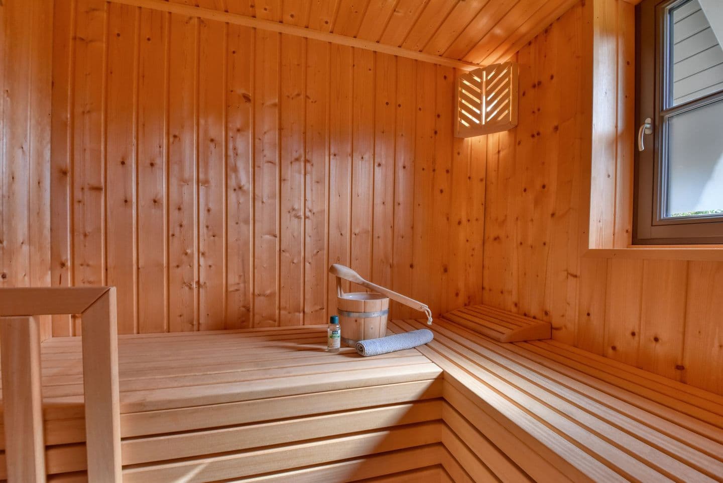 Ferienhaus Inselsommer 10 Feriendorf Klein Stresow Rügen in Klein Stresow – Sauna