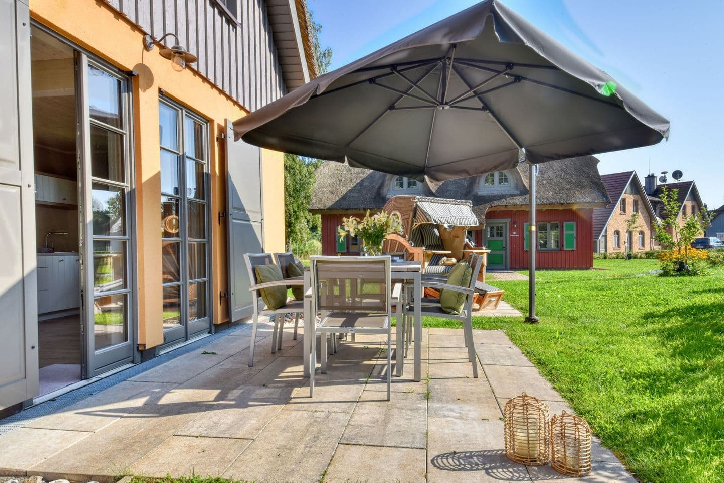Ferienhaus Inselsommer 10 Feriendorf Klein Stresow Rügen in Klein Stresow – Terrasse