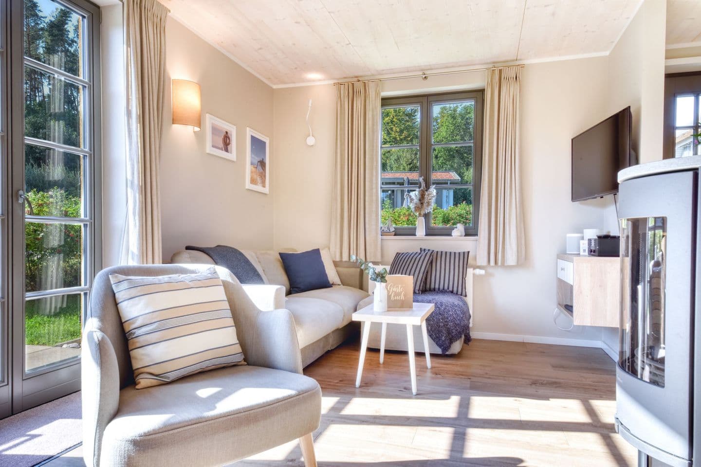 Ferienhaus Inselsommer 10 Feriendorf Klein Stresow Rügen in Klein Stresow – Wohnzimmer