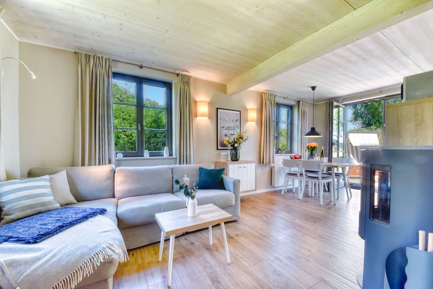 Ferienhaus Mee(h)r Zeit 07 Feriendorf Klein Stresow Rügen in Klein Stresow – Wohnzimmer