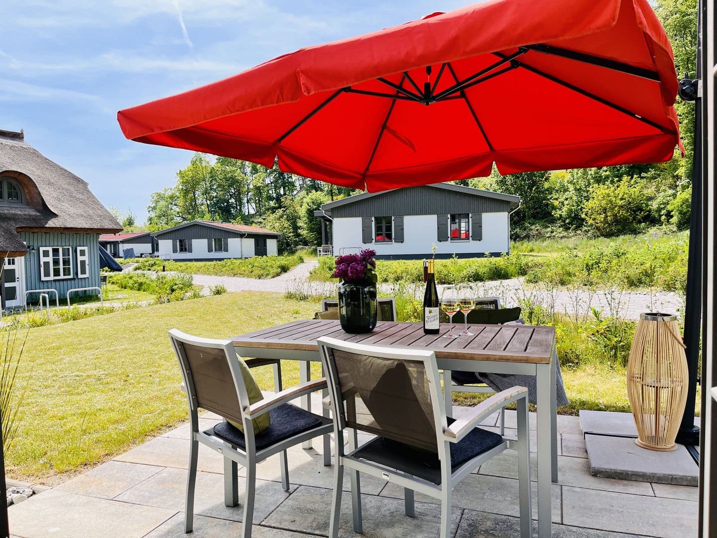 Ferienhaus Sehnsuchtsort 04 Feriendorf Klein Stresow Rügen in Klein Stresow – Terrasse