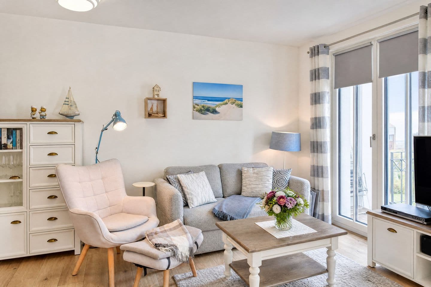 Ferienwohnung Bernstein 10 in der Villa Sofie Binz in Binz – Wohnzimmer