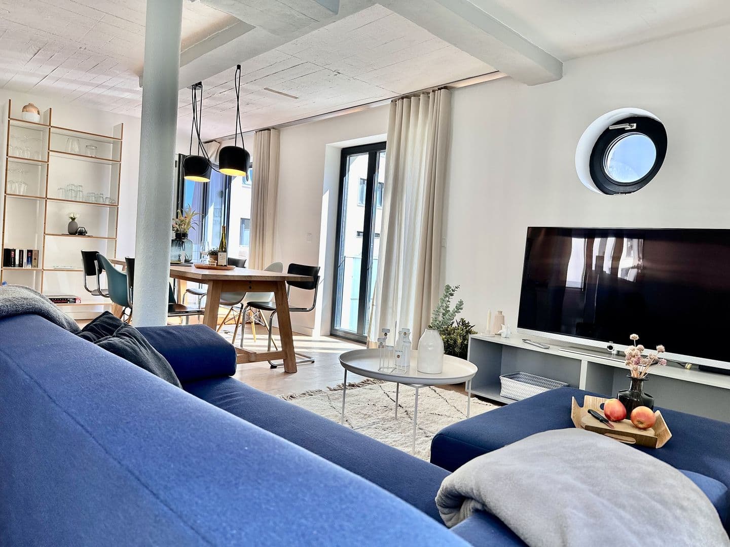 Ferienwohnung Dünenloft 7 im Haus Düne 7 Prora in Prora – Wohnzimmer