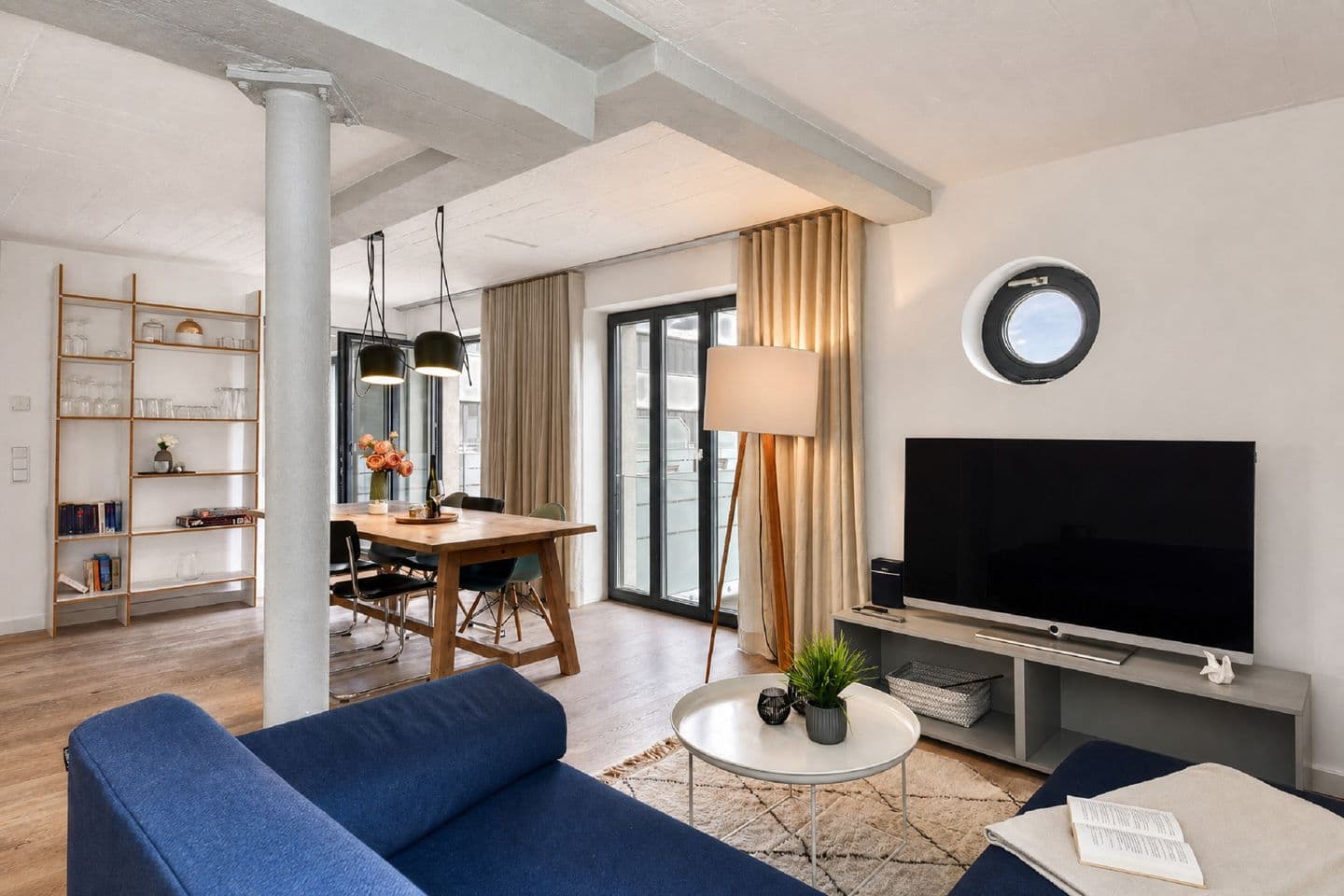Ferienwohnung Dünenloft 7 im Haus Düne 7 Prora in Prora – Wohnzimmer