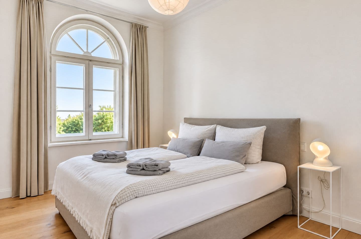 Ferienwohnung Fürst Malte Loft I Design & Pool Putbus in Putbus – Schlafzimmer