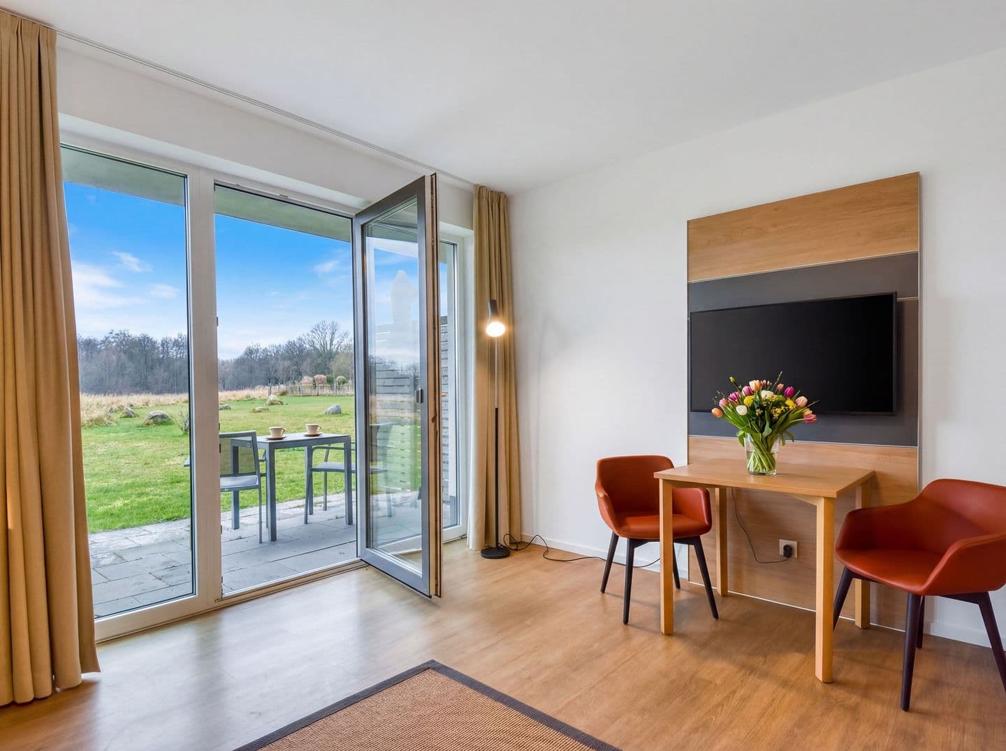 Ferienwohnung Graureiher 18 im Wreecher Idyll Rügen in Wreechen – Wohnzimmer