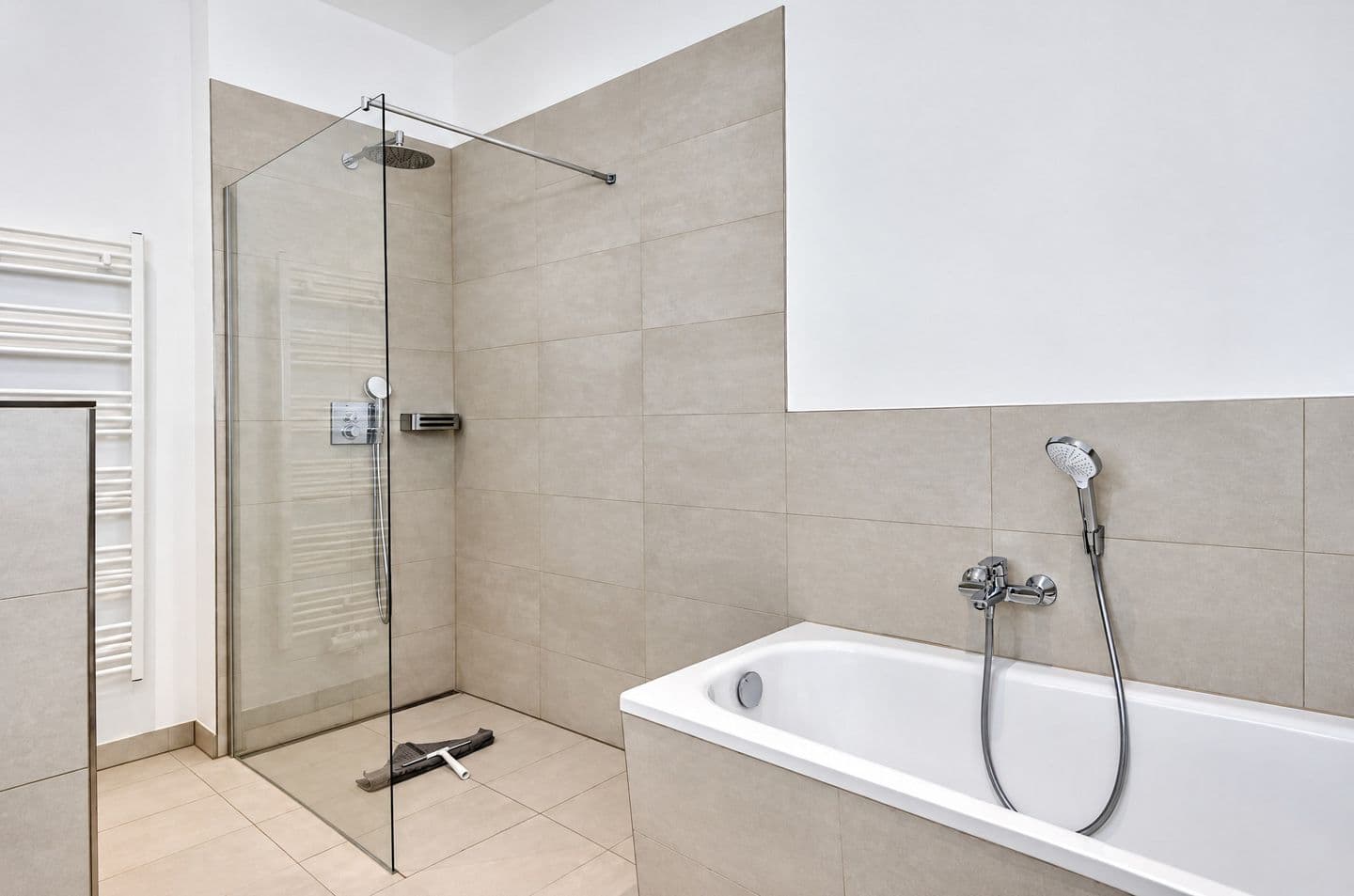 Ferienwohnung Kiebitz 16 im Wreecher Idyll Rügen in Wreechen – Badezimmer