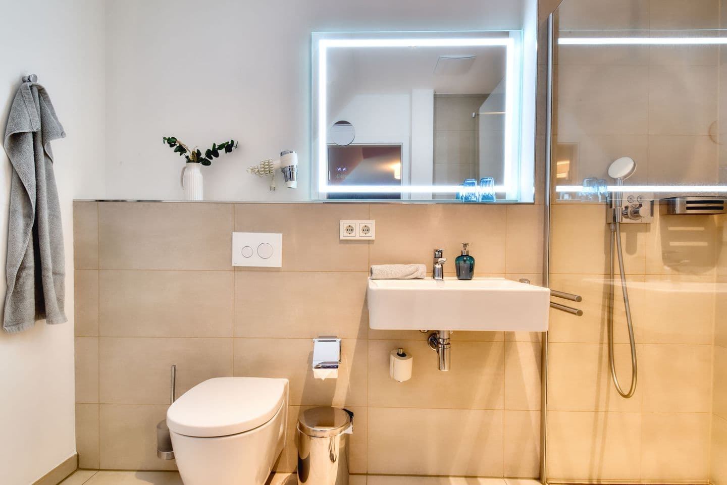 Ferienwohnung Kleiber 21: 31-m²-Studio mit Balkon im Wreecher Idyll in Wreechen – Badezimmer
