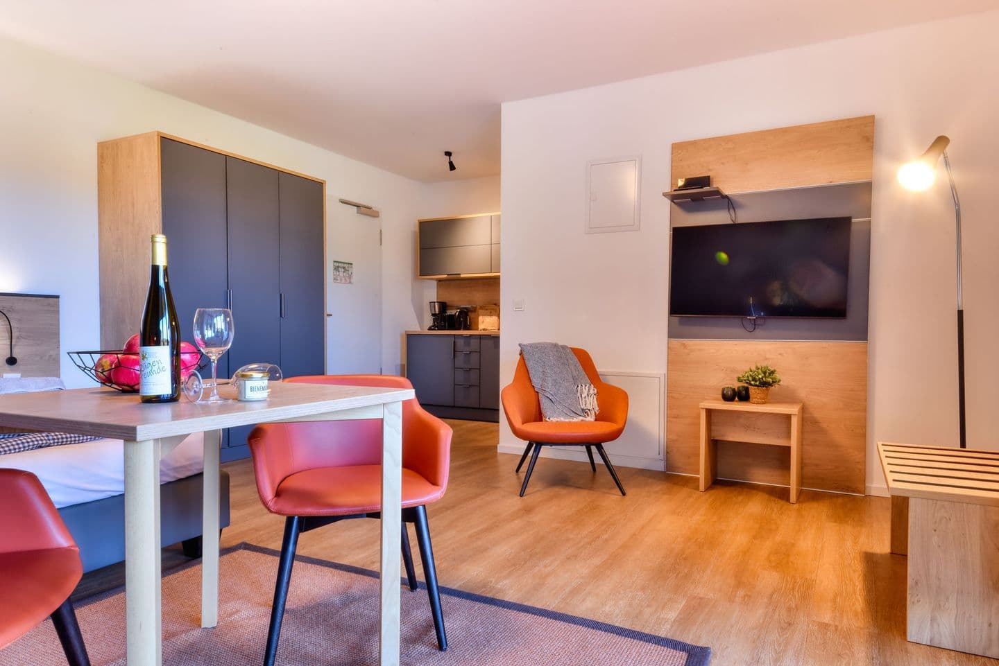 Ferienwohnung Kohlmeise 28 im Wreecher Idyll Rügen in Wreechen – Wohnzimmer