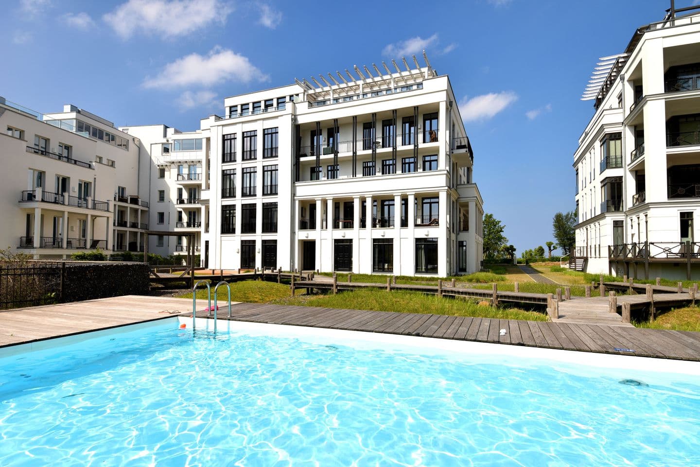 Ferienwohnung Luxus Apartment Küstenblick Sellin in Sellin – Pool
