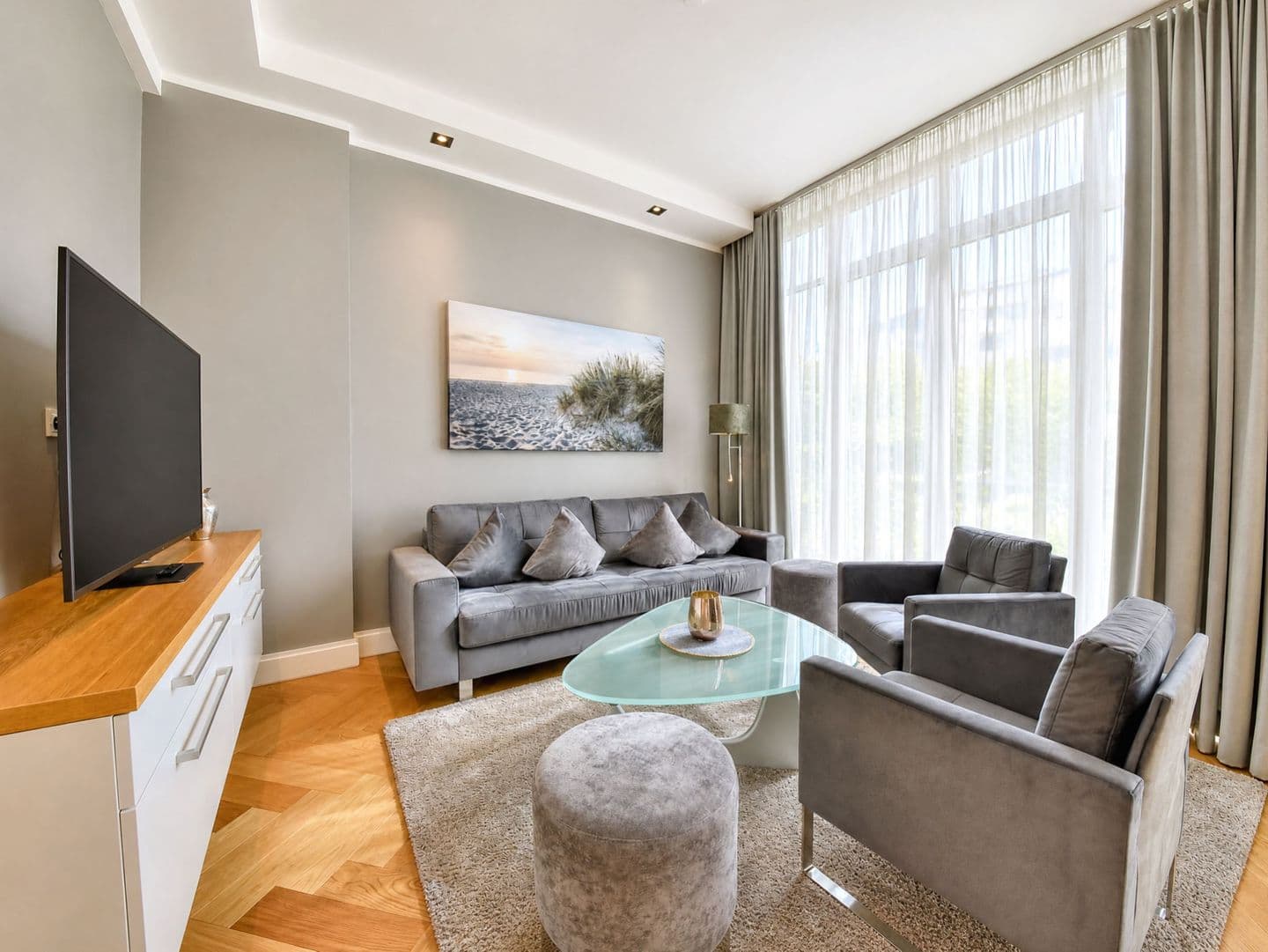 Ferienwohnung Luxus Sonnensuite in der Strandvilla Charlotte Binz in Binz – Wohnzimmer