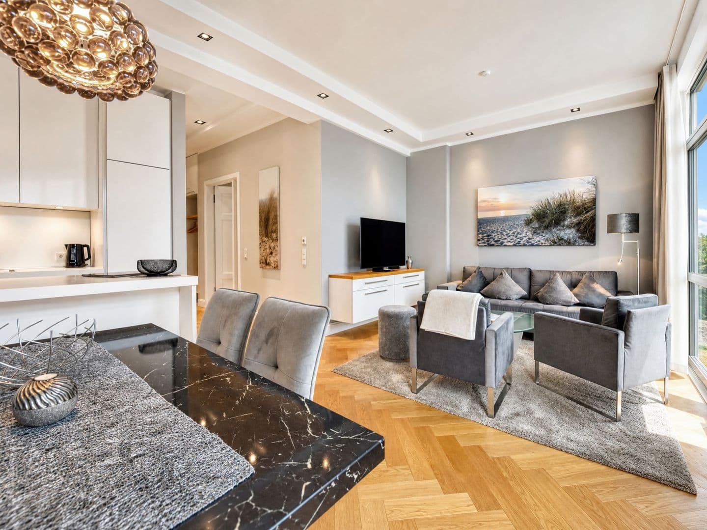Ferienwohnung Luxus Sonnensuite in der Strandvilla Charlotte Binz in Binz – Wohnzimmer