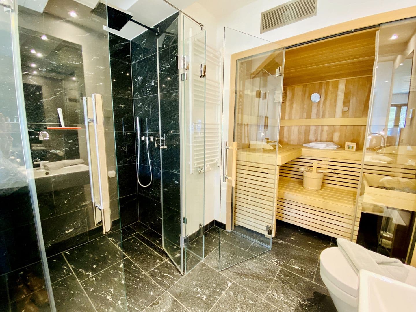 Ferienwohnung Proraloft 6 im Haus Prora Düne 7 in Prora – Badezimmer