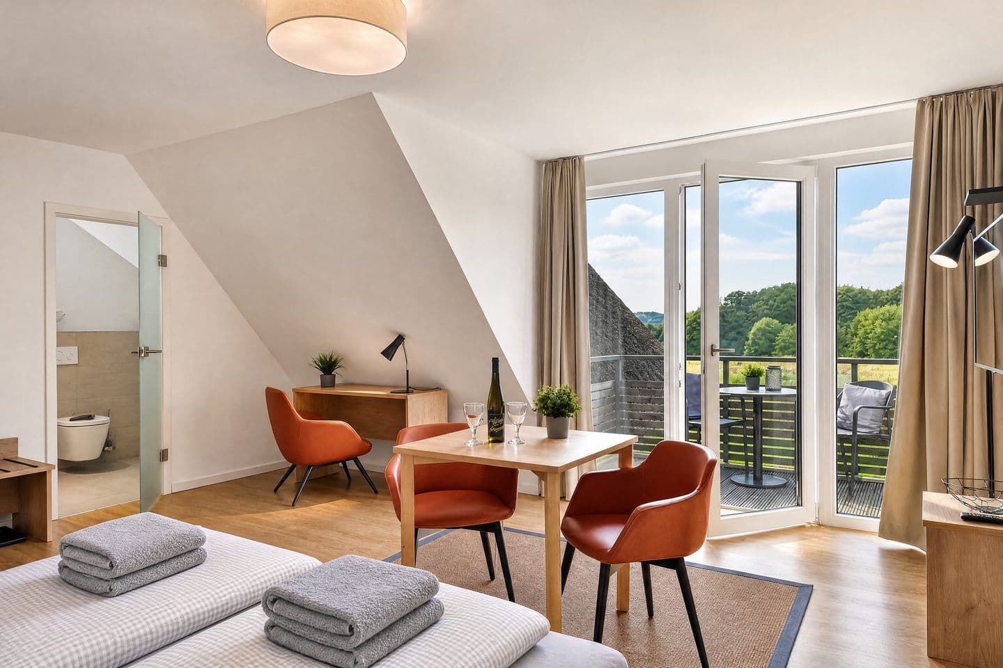 Ferienwohnung Rotkehlchen 40 im Wreecher Idyll Rügen in Wreechen – Wohnzimmer