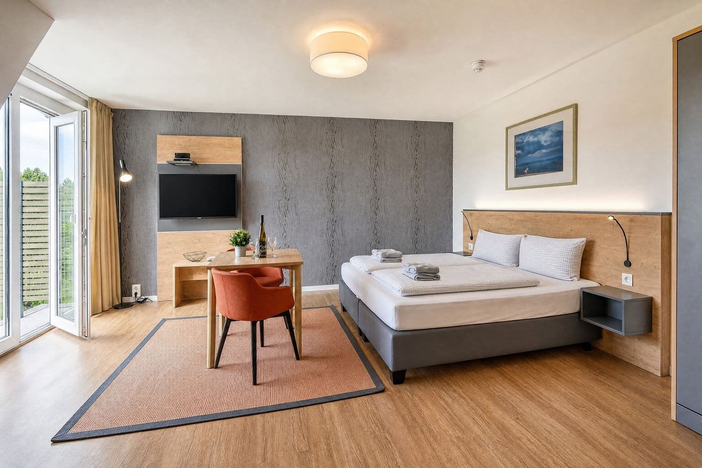 Ferienwohnung Rotkehlchen 40 im Wreecher Idyll Rügen in Wreechen – Wohnzimmer