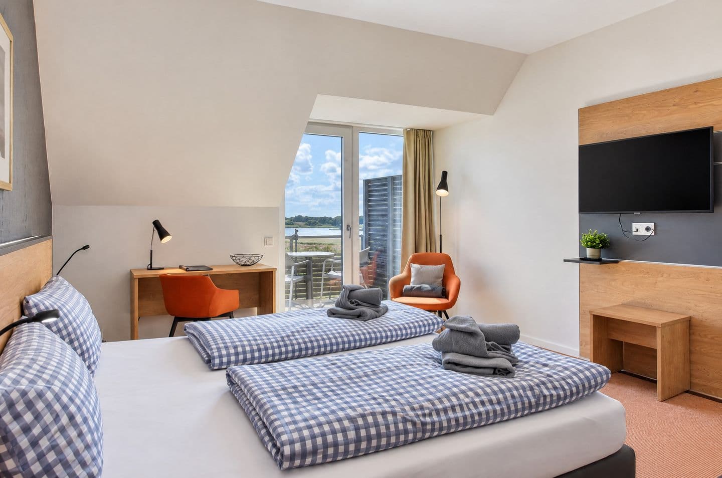 Ferienwohnung Seeschwalbe 12 im Wreecher Idyll Rügen in Wreechen – Wohnzimmer