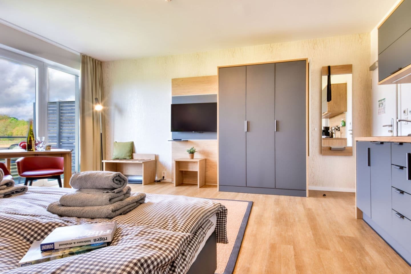 Ferienwohnung Sperling 30 im Wreecher Idyll Rügen in Wreechen – Wohnzimmer