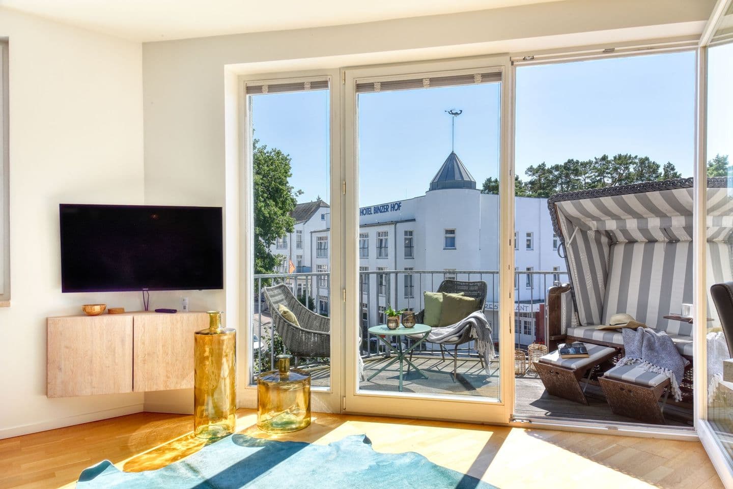 Ferienwohnung Strandgold im Haus Seeblick Binz in Binz – Wohnzimmer