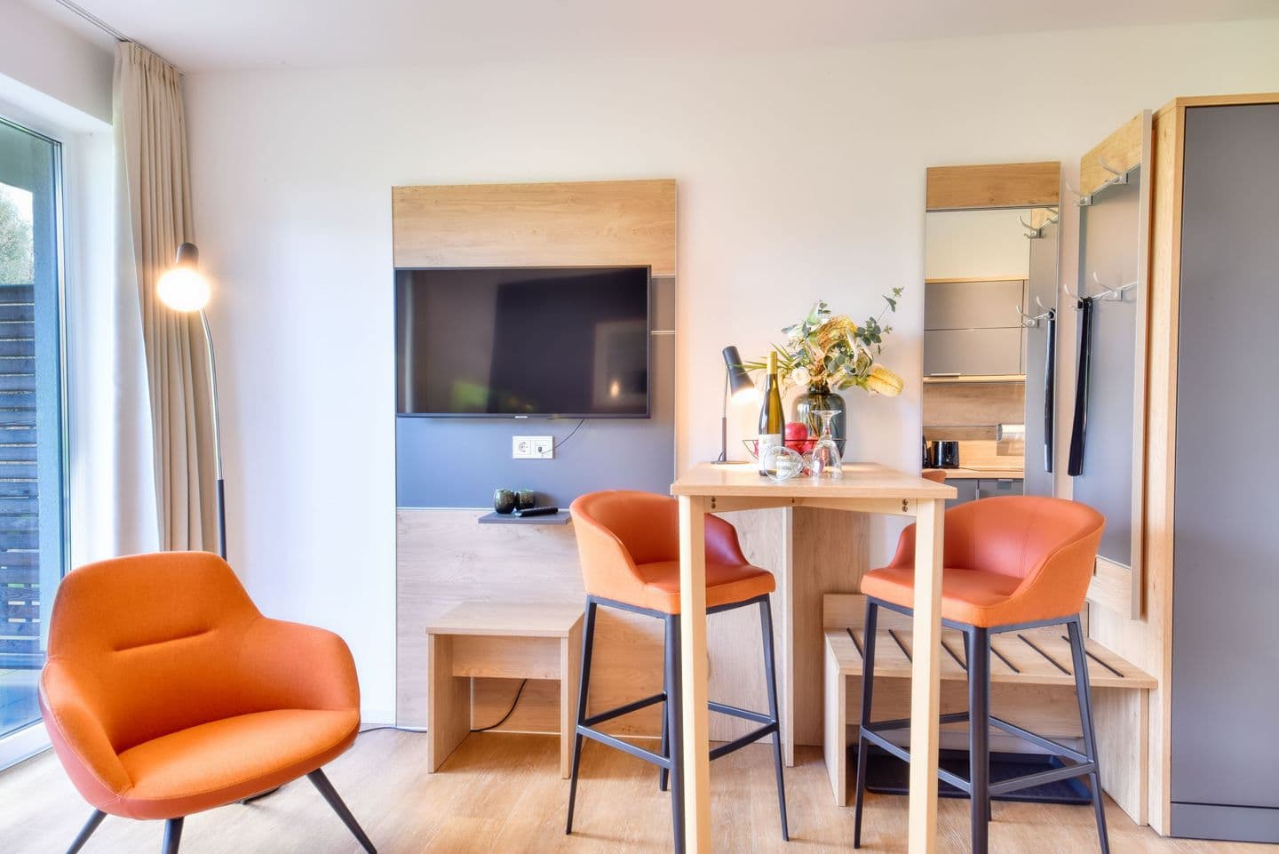 Ferienwohnung Sturmtaucher 24 im Wreecher Idyll Rügen in Wreechen – Wohnzimmer