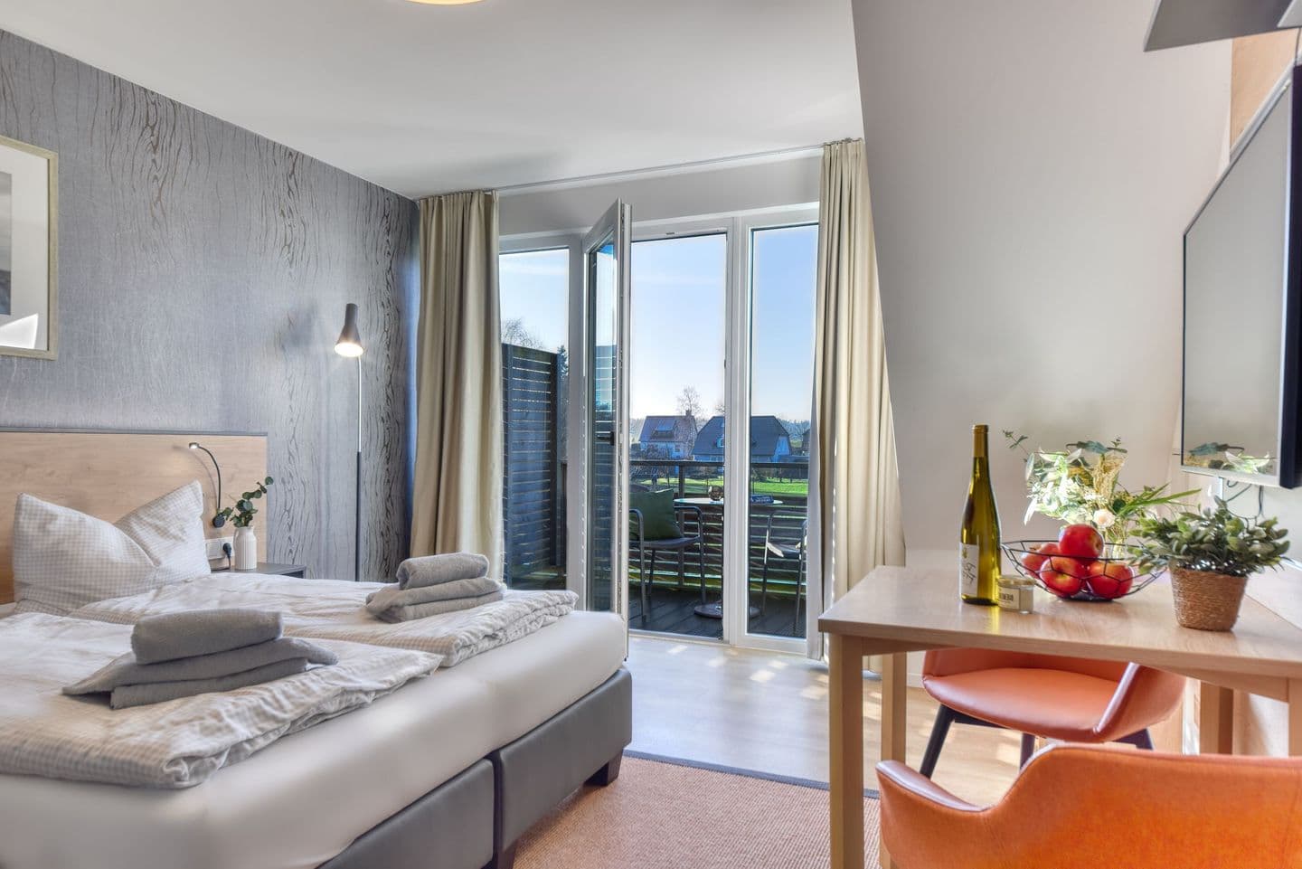 Ferienwohnung Turmfalke 35 im Wreecher Idyll Rügen in Wreechen – Wohnzimmer