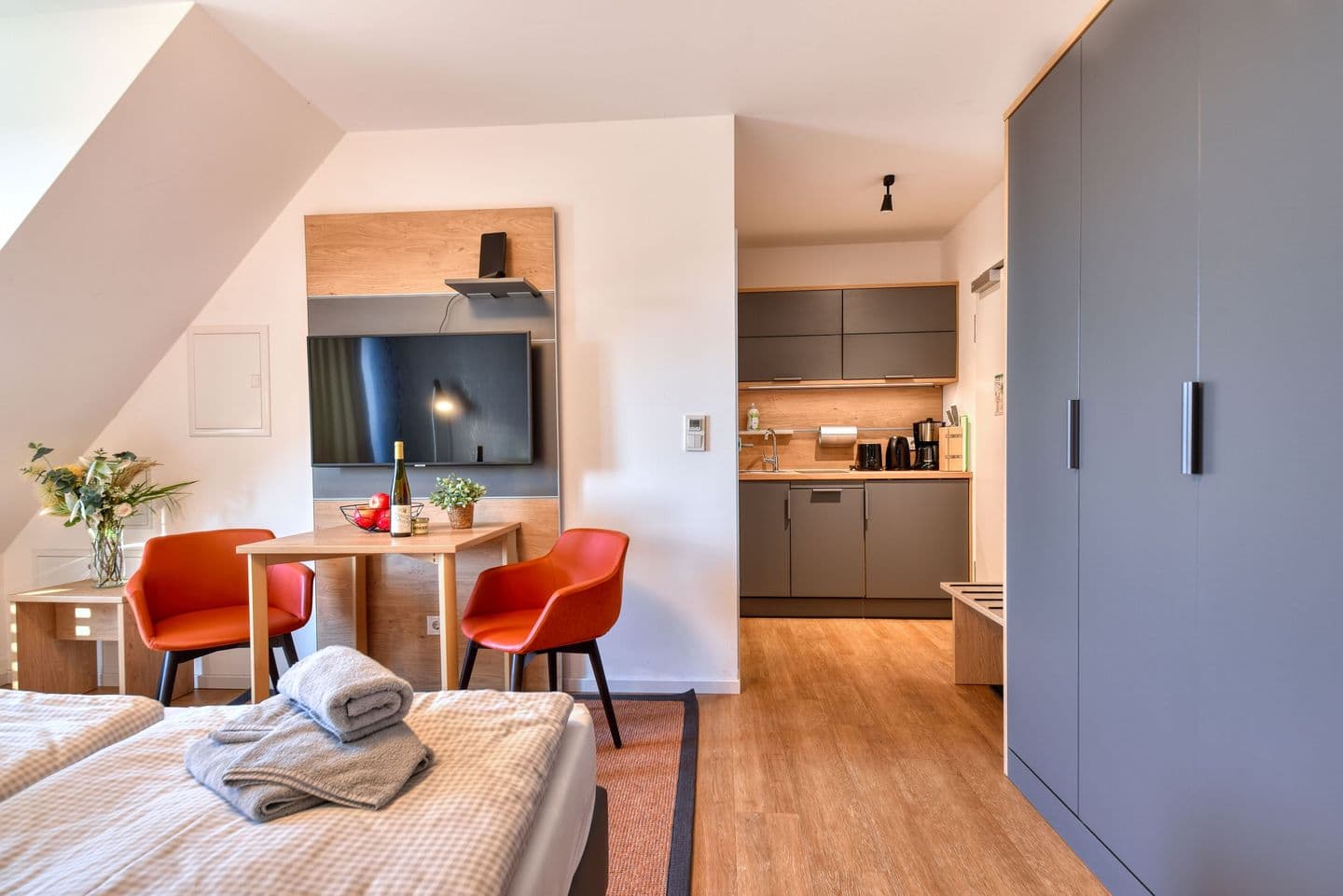 Ferienwohnung Turmfalke 35 im Wreecher Idyll Rügen in Wreechen – Wohnzimmer