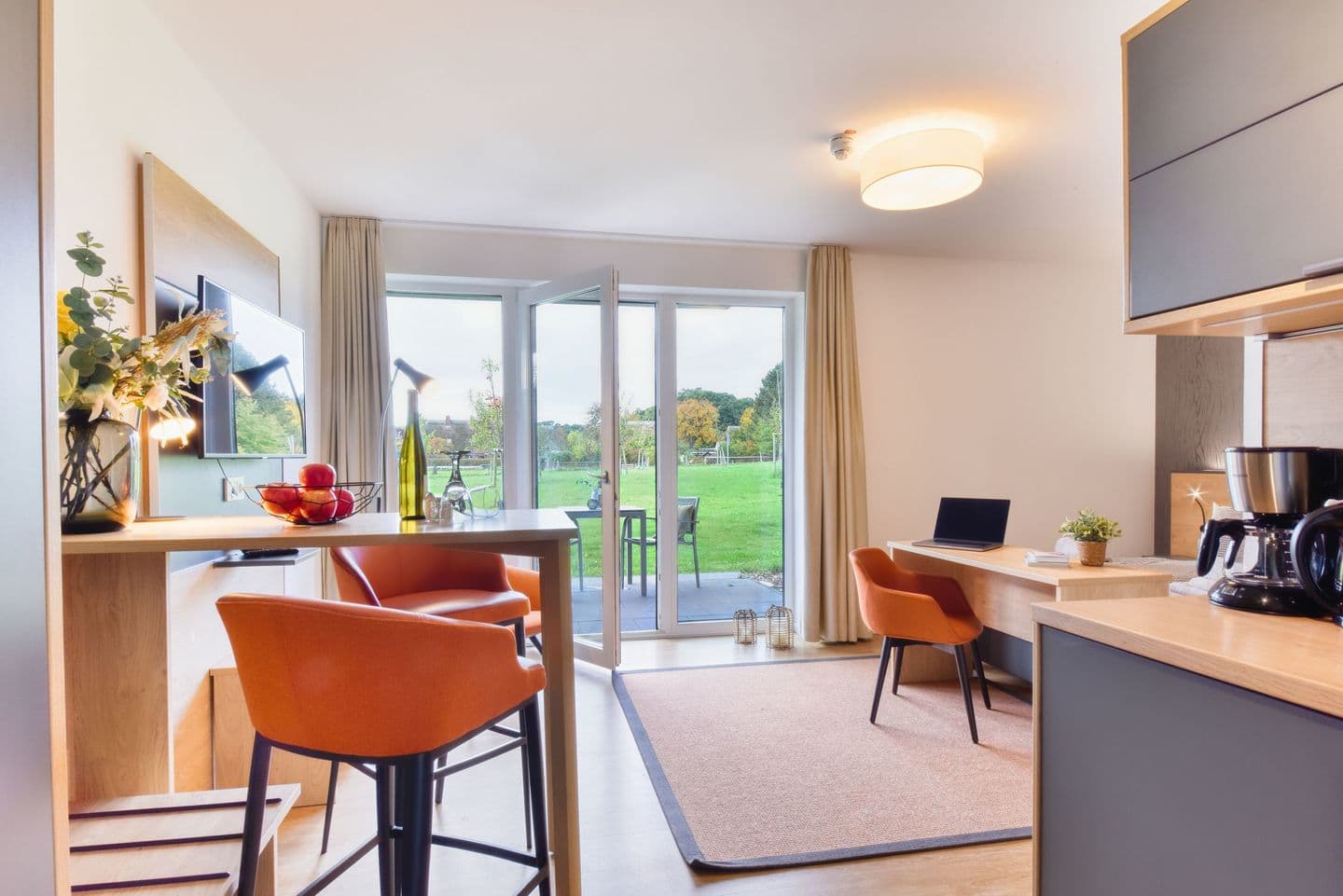 Ferienwohnung Waldkauz 23 im Wreecher Idyll Rügen in Wreechen – Wohnzimmer