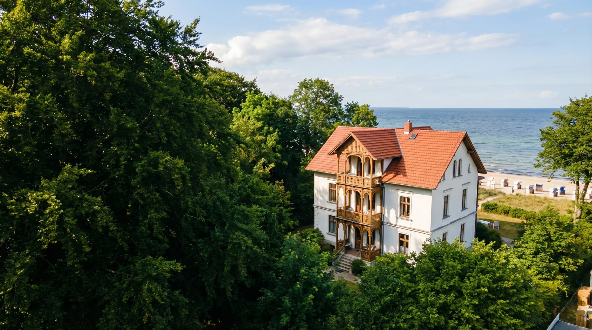 Villa an der Ostseeküste Rügens bei Nacht